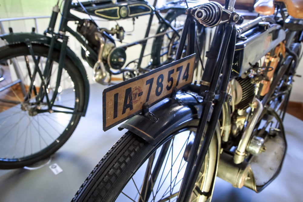 What Are the Regulations for Motorbike Plates?