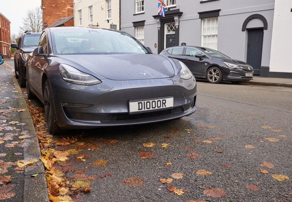 How Thick Can 4D Plates Be?