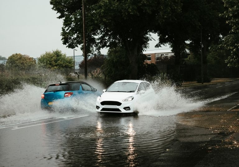 Can Weather Cause Number Plates to Fall Off?