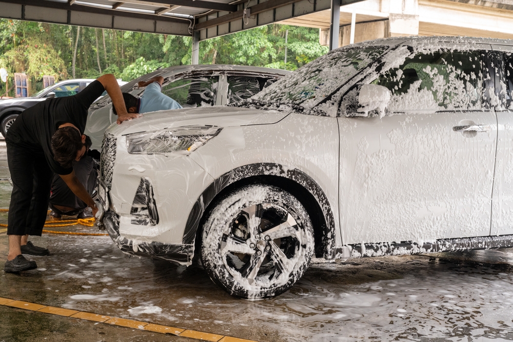 Can a Car Wash Make My Number Plate Fall Off?