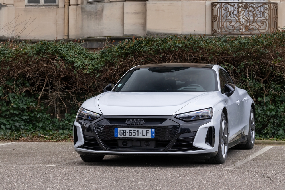 Number Plates in Sheffield – Style, Compliance, and Durability