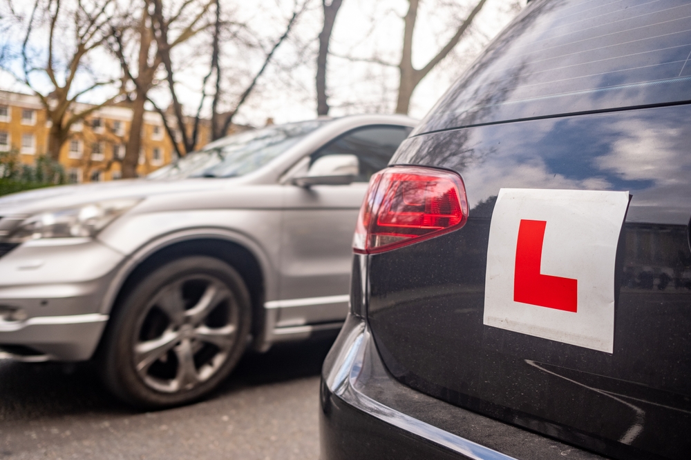 Magnetic L Plates in the UK: Are They Legal and What Do the Rules Say?