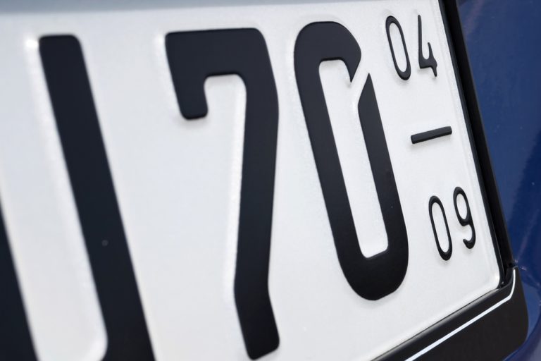 How Durable Are 3D Gel Number Plates